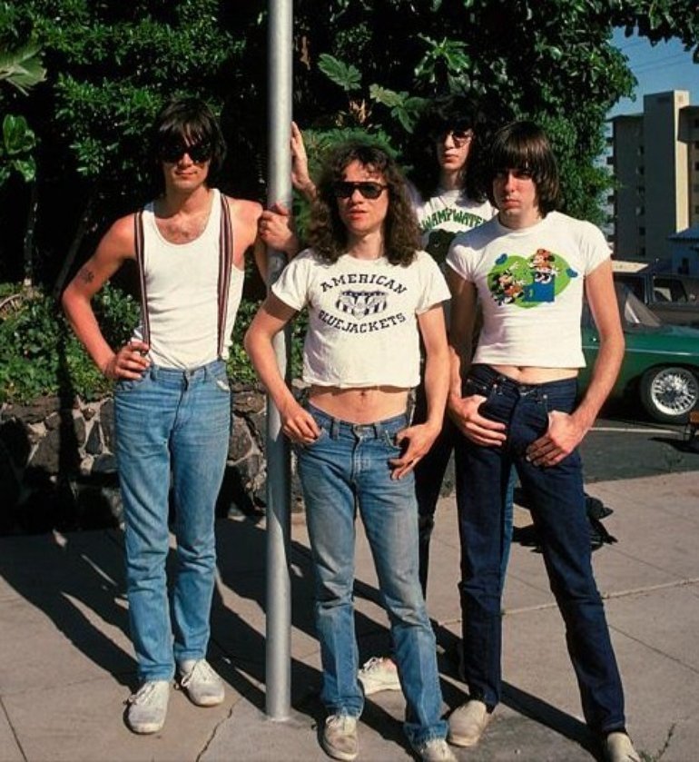Ramones - Punk des États-Unis - Discographie & Téléchargement d'album mp3  complet | Pirate-Punk.net Communauté punk & skin et téléchargement de  musique